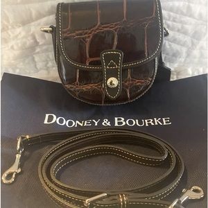 D&B crossbody clutch